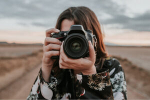 Cómo descargar fotos de mujeres desnudas