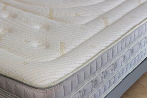 Materiales nobles para sueños profundos: látex natural, cashmere y viscoelástica de alta densidad